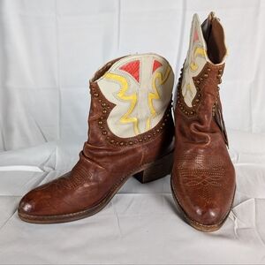Sam Edelman Shane Western Vintage Boots with Red and Yellow Accent. Size 7